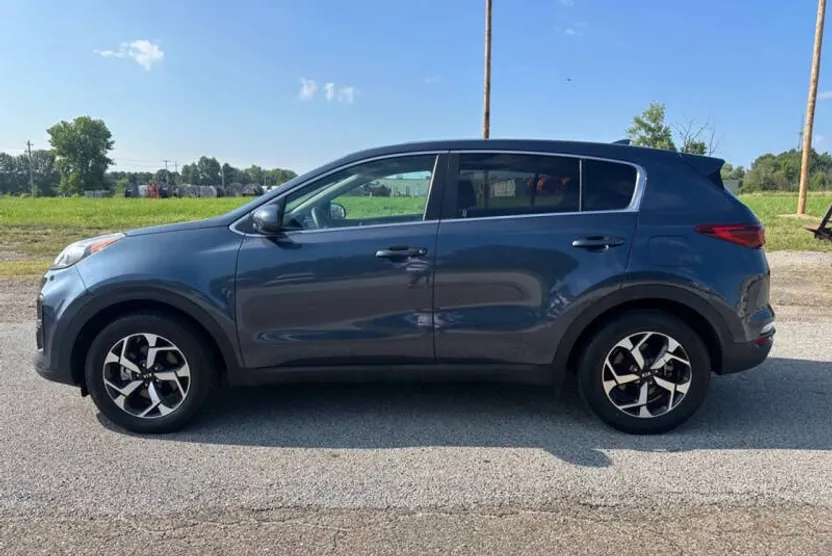 2022 Kia Sportage LX photo 1
