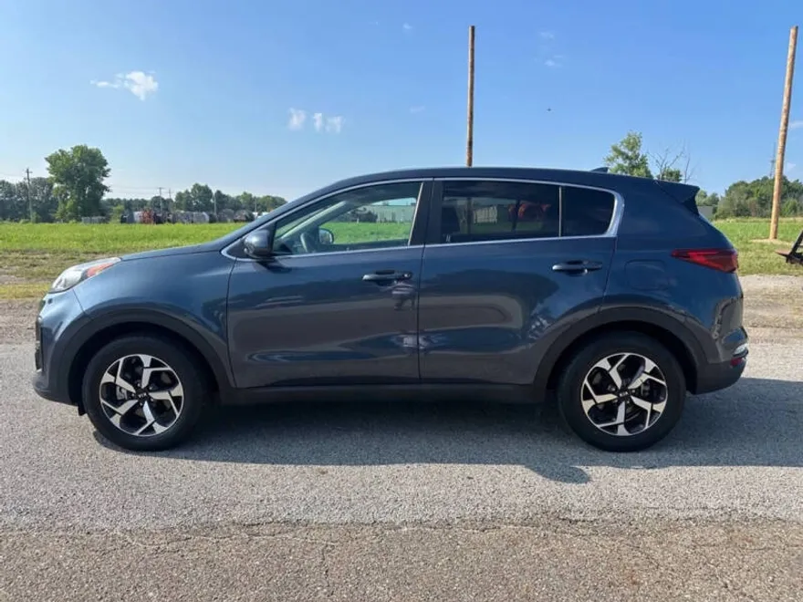 2022 Kia Sportage LX photo 1