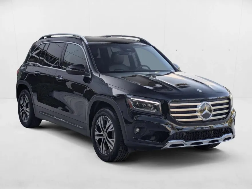 2024 Mercedes Benz GLB 250 photo 1