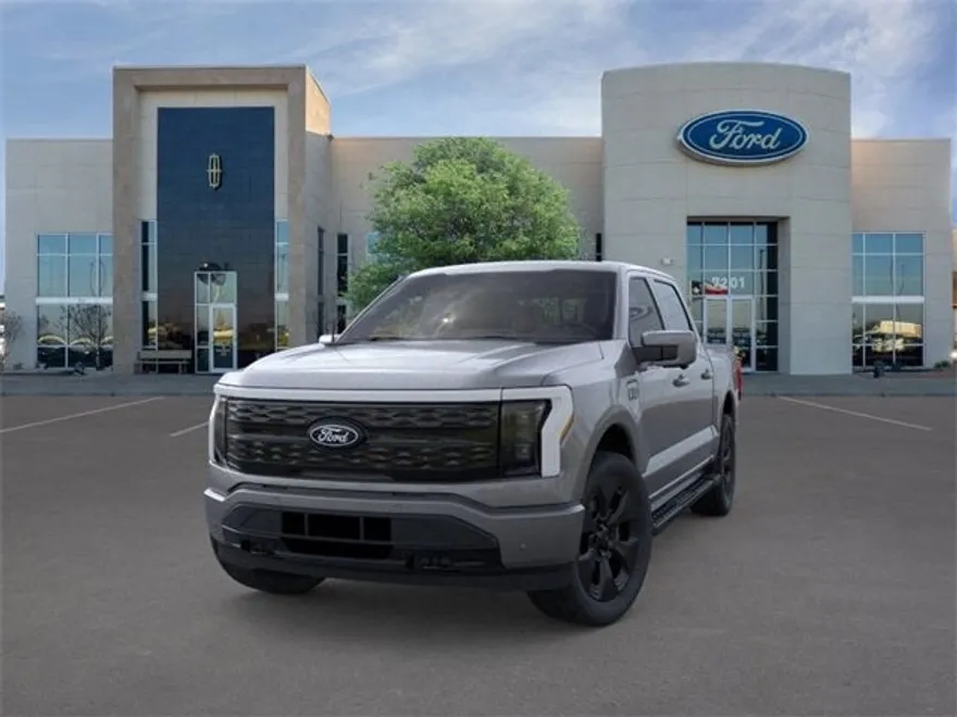 2025 Ford F-150 Lightning Platinum photo 1