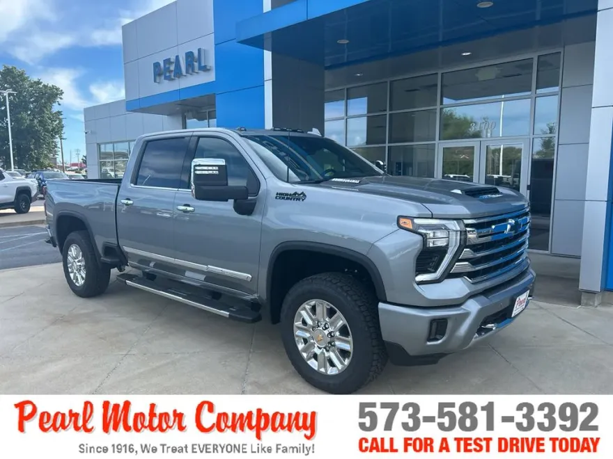 2025 Chevrolet Silverado 2500HD High Country photo 1