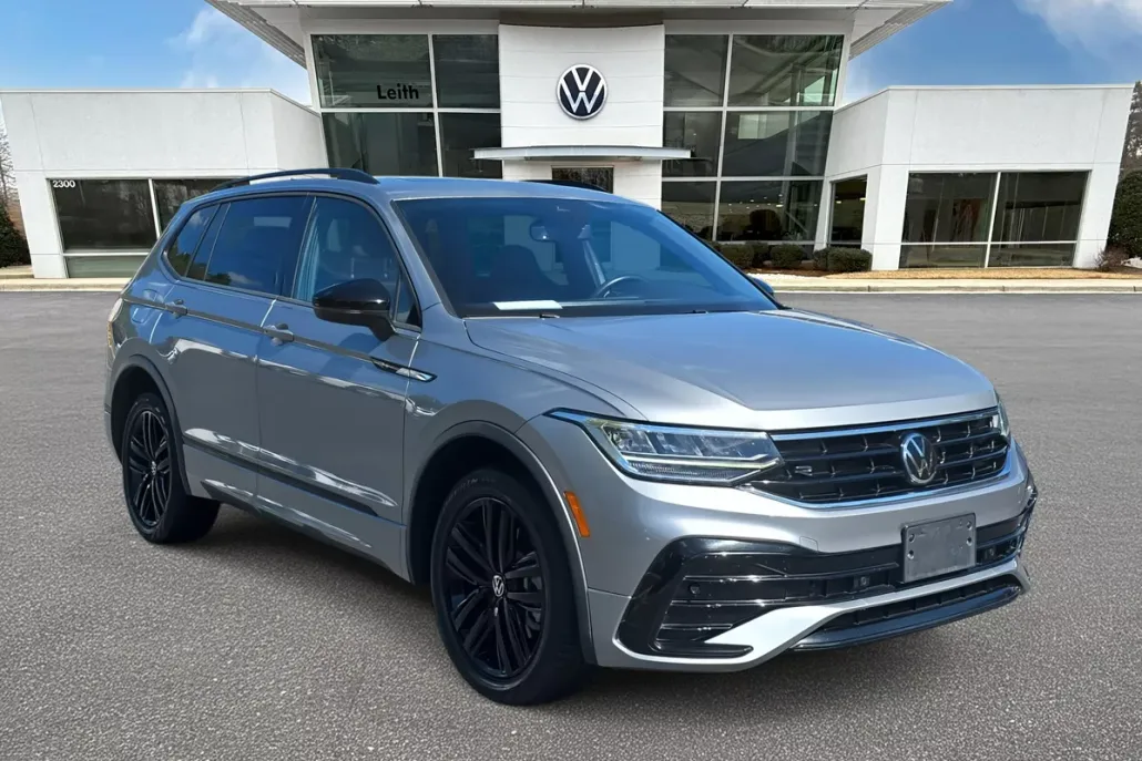 2022 Volkswagen Tiguan SE R-Line Black photo 1