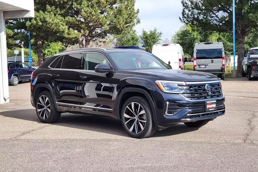 2024 Volkswagen Atlas Cross Sport SEL Premium R-Line photo 1