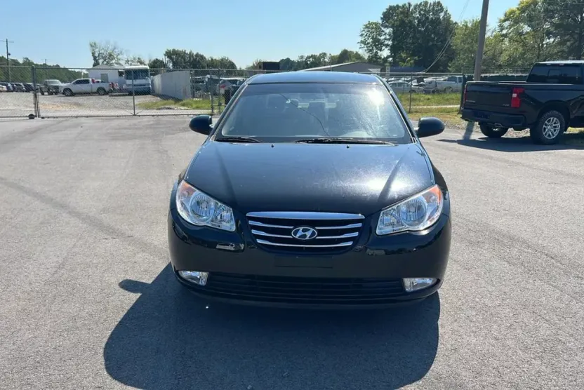 2010 Hyundai Elantra Blue GLS SE photo 1