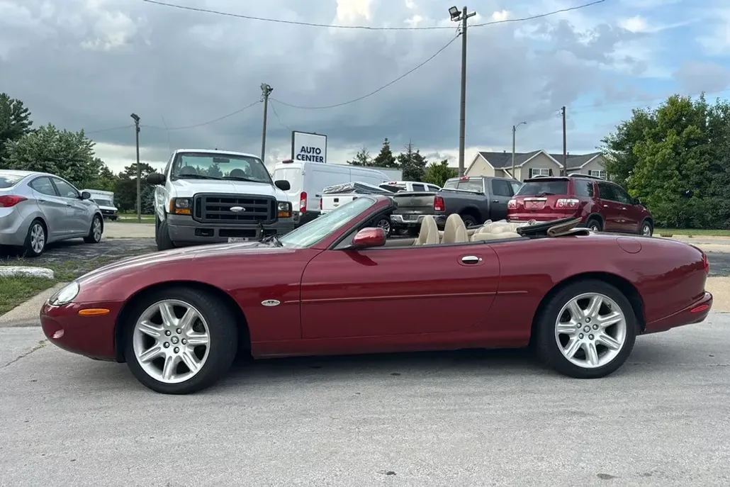 2000 Jaguar XK 8 Convertible photo 1