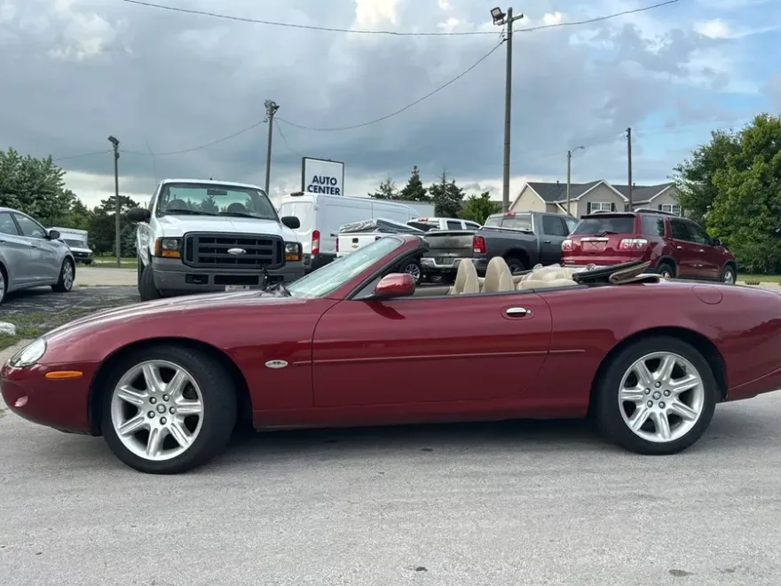 2000 Jaguar XK 8 Convertible photo 1