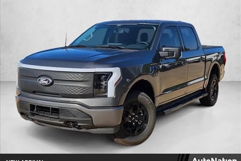 2025 Ford F-150 Lightning XLT photo 1