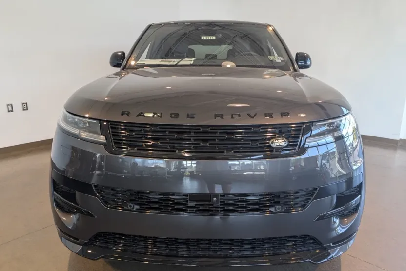 2025 Land Rover Range Rover Sport SE photo 1
