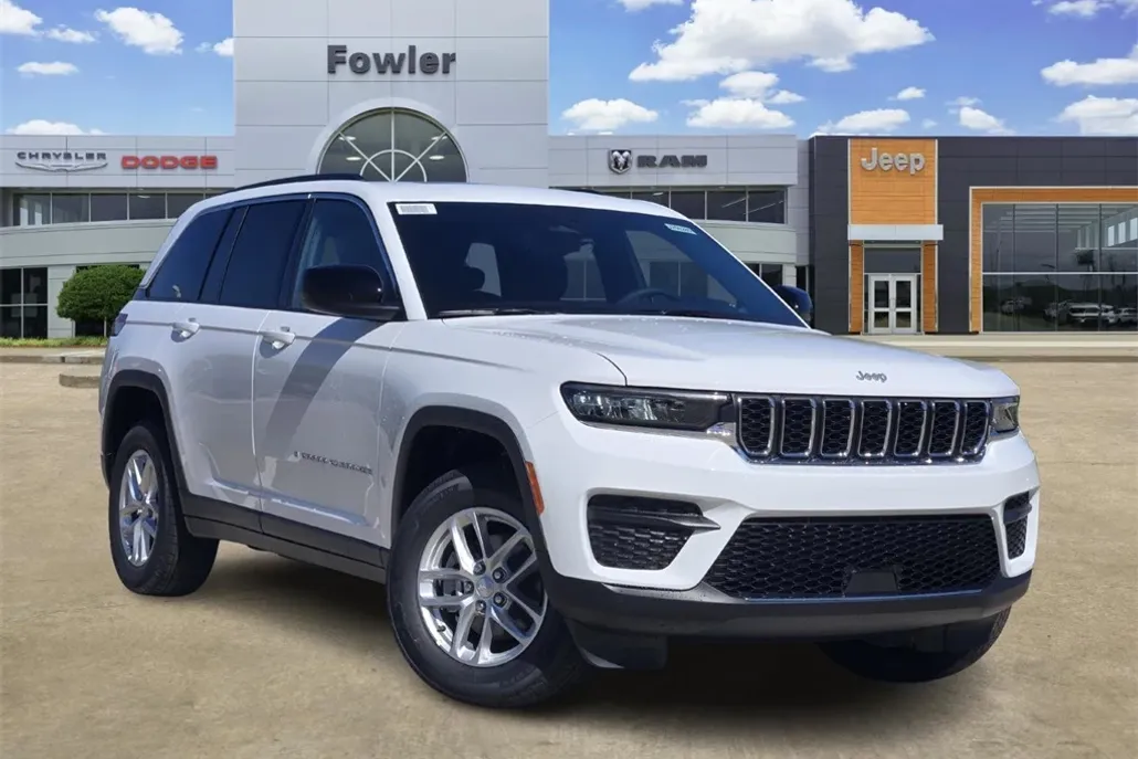 2025 Jeep Grand Cherokee Laredo X photo 1