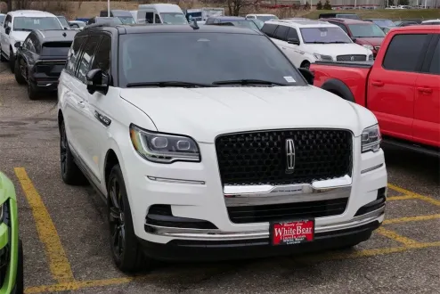 2024 Lincoln Navigator Black Label photo 3