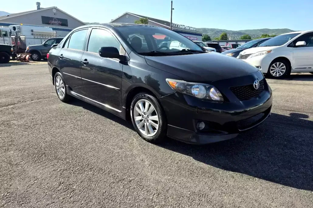 2010 Toyota Corolla photo 1