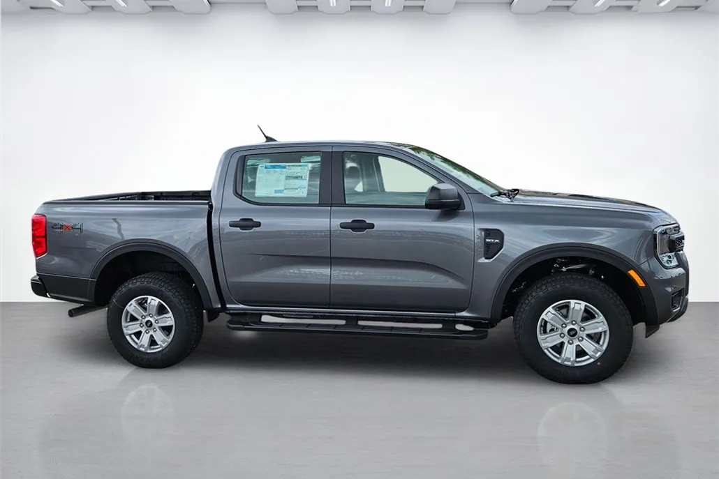 2025 Ford Ranger XL photo 1