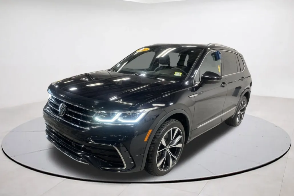 2022 Volkswagen Tiguan SEL Premium R-Line photo 1