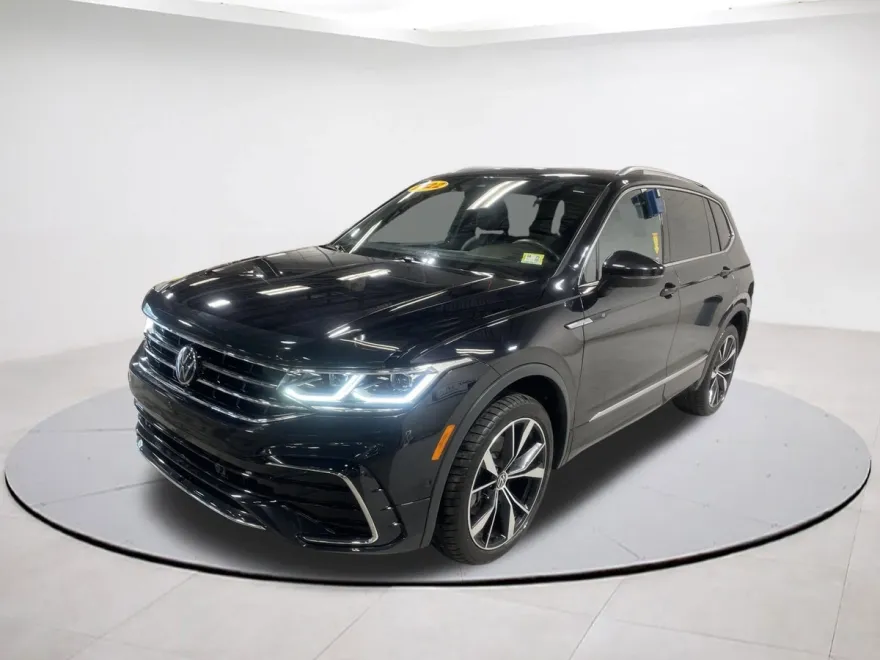 2022 Volkswagen Tiguan SEL Premium R-Line photo 1