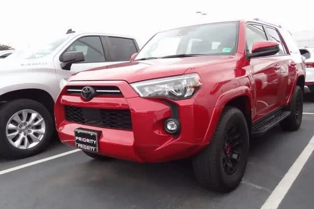 2022 Toyota 4Runner SR5 photo 1