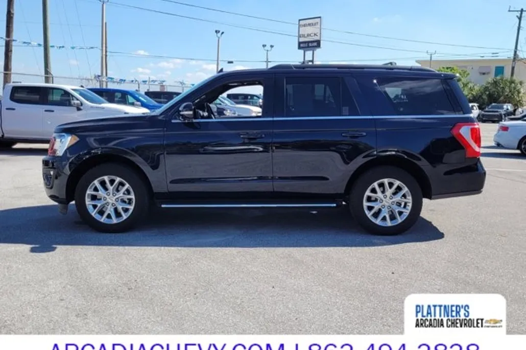 2021 Ford Expedition XLT photo 1