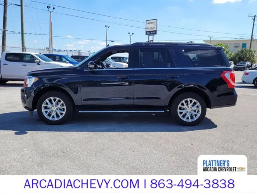 2021 Ford Expedition XLT photo 1