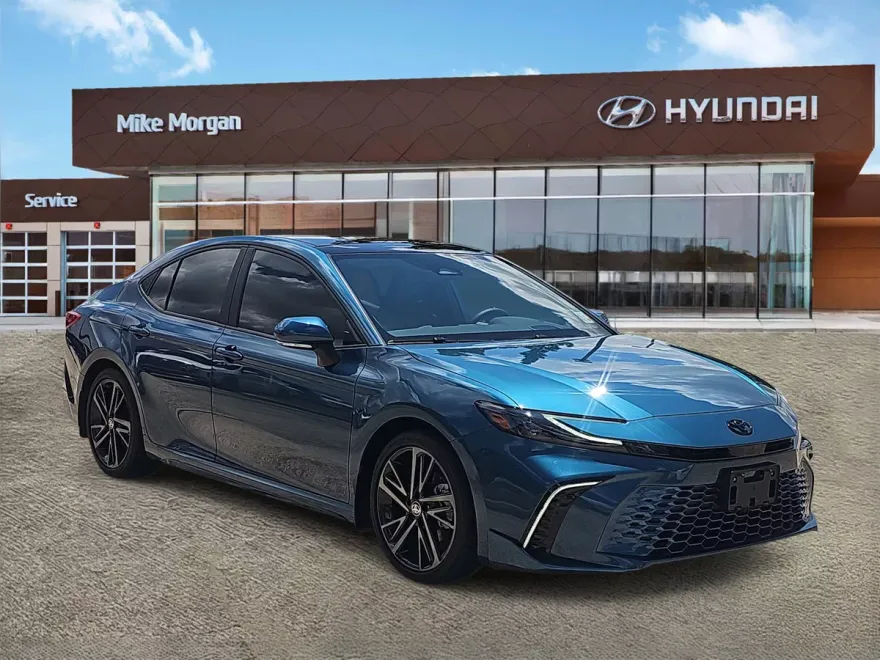 2025 Toyota Camry XSE photo 1
