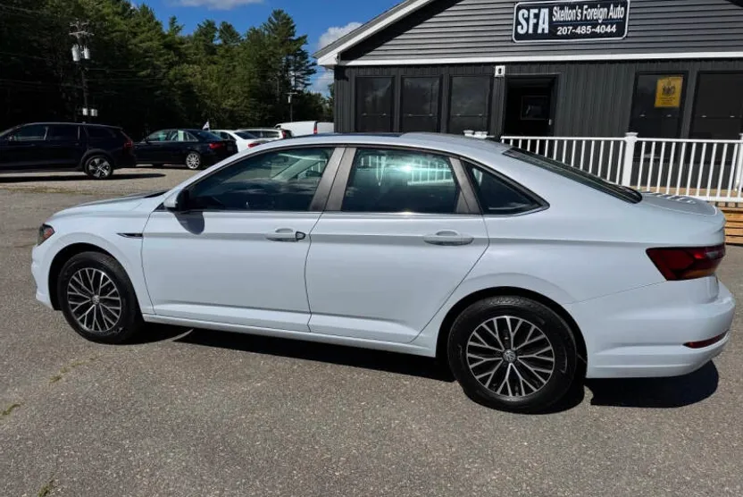 2019 Volkswagen Jetta SEL photo 1
