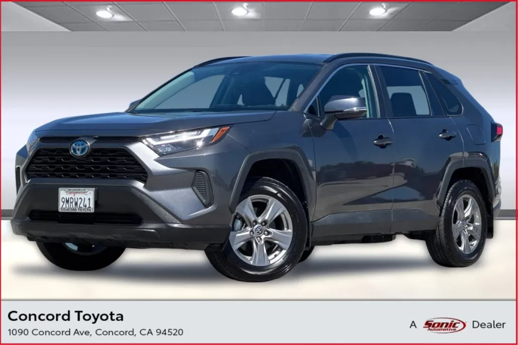 2022 Toyota RAV4 Hybrid XLE photo 1