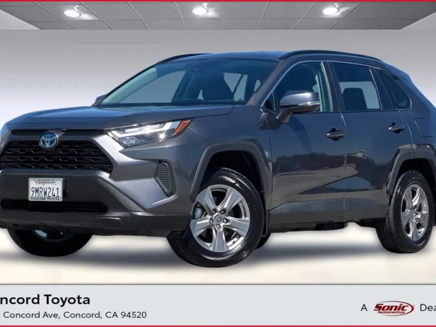 2022 Toyota RAV4 Hybrid XLE photo 1