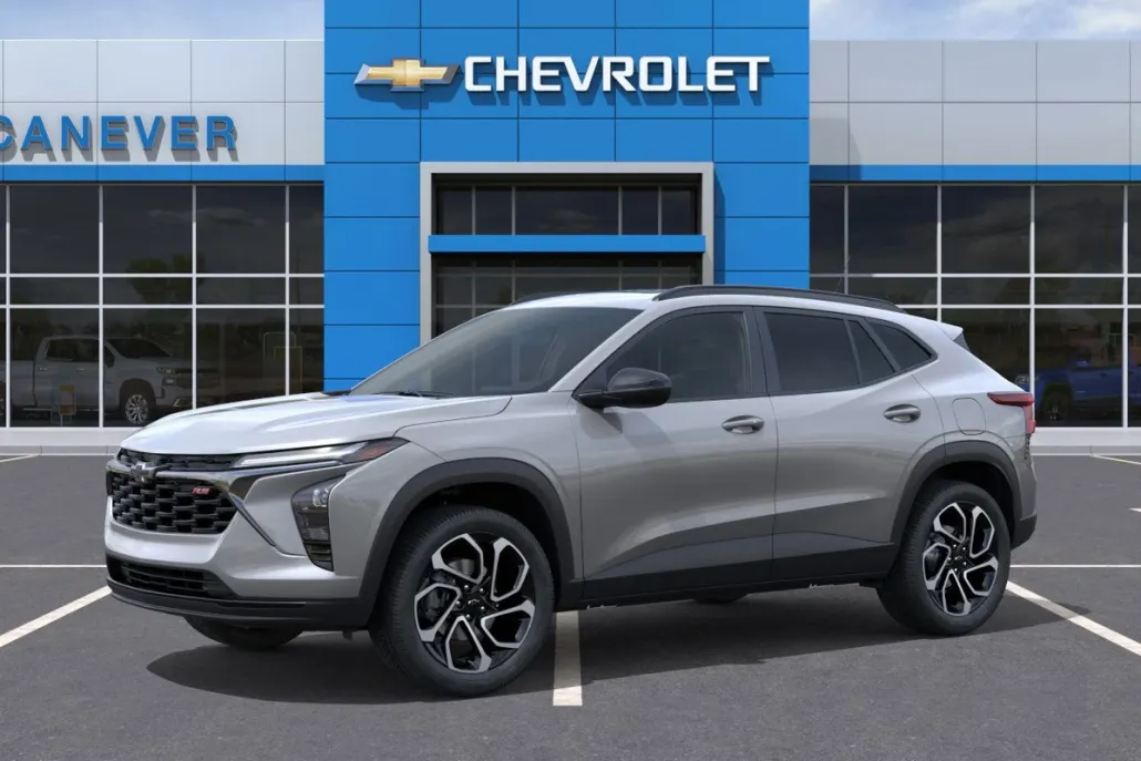 2025 Chevrolet Trax LE photo 1