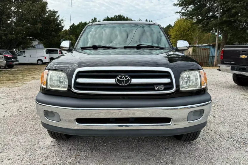 2002 Toyota Tundra SR5 photo 1