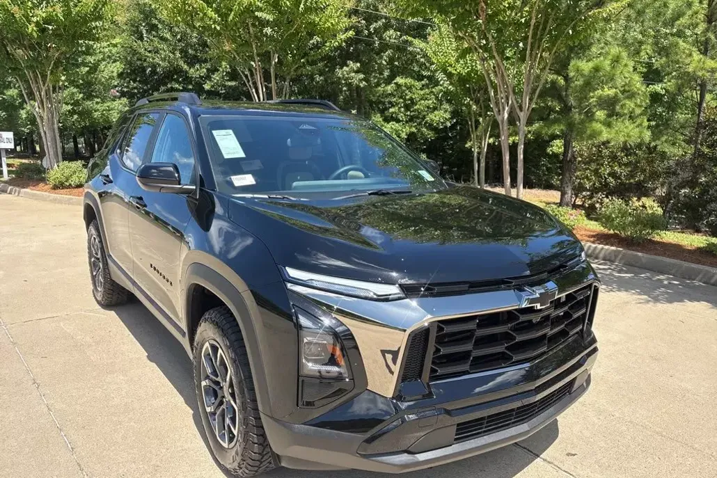 2026 Chevrolet Equinox ACTIV photo 1