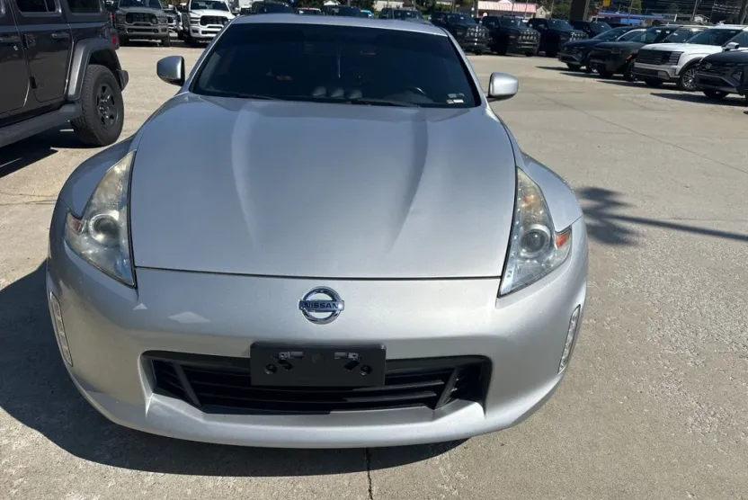 2014 Nissan 370Z Base photo 1