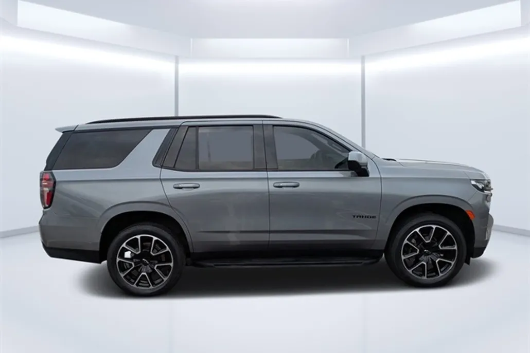 2021 Chevrolet Tahoe RST photo 1