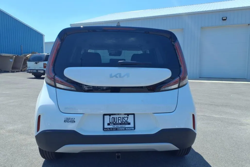 2025 Kia Soul LX photo 1