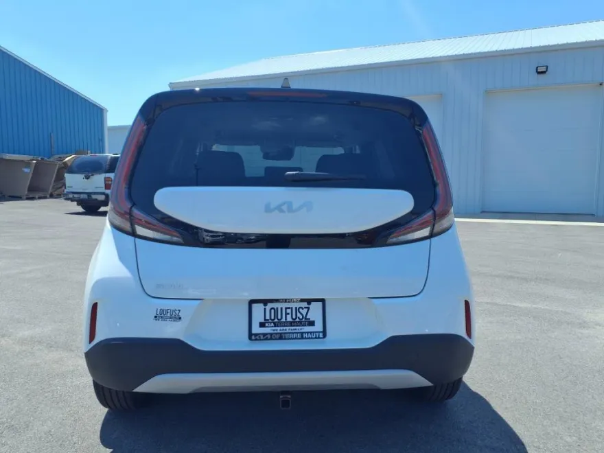 2025 Kia Soul LX photo 1