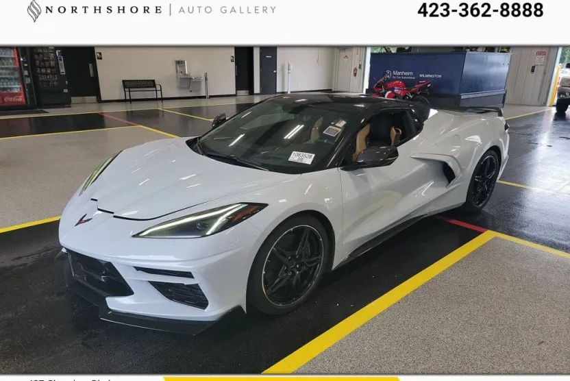 2021 Chevrolet Corvette Stingray 3LT Convertible Z51 photo 1