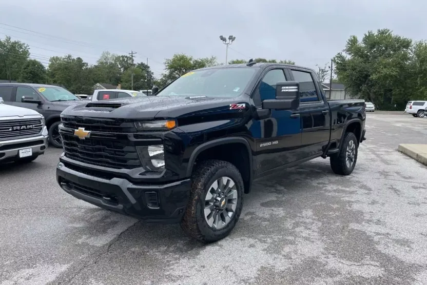 2026 Chevrolet Silverado 2500HD Custom photo 1