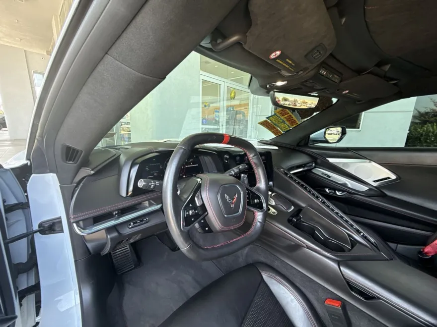 2020 Chevrolet Corvette Stingray 3LT photo 1
