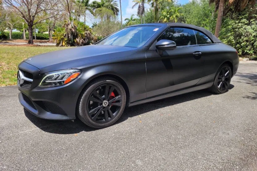 2019 Mercedes Benz C 300 photo 1