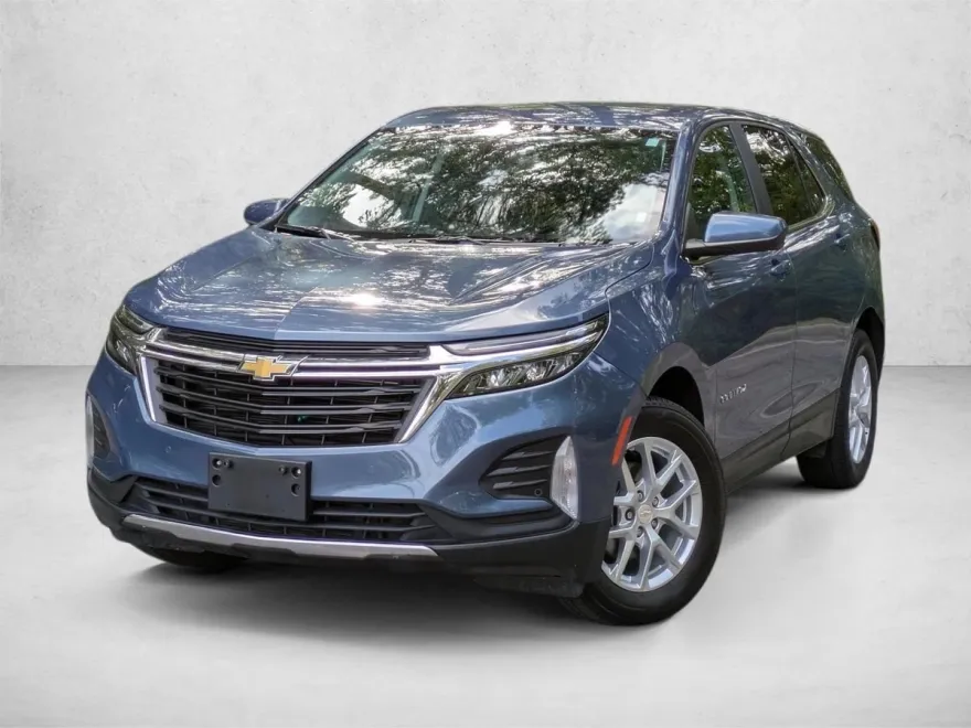 2024 Chevrolet Equinox LT photo 1