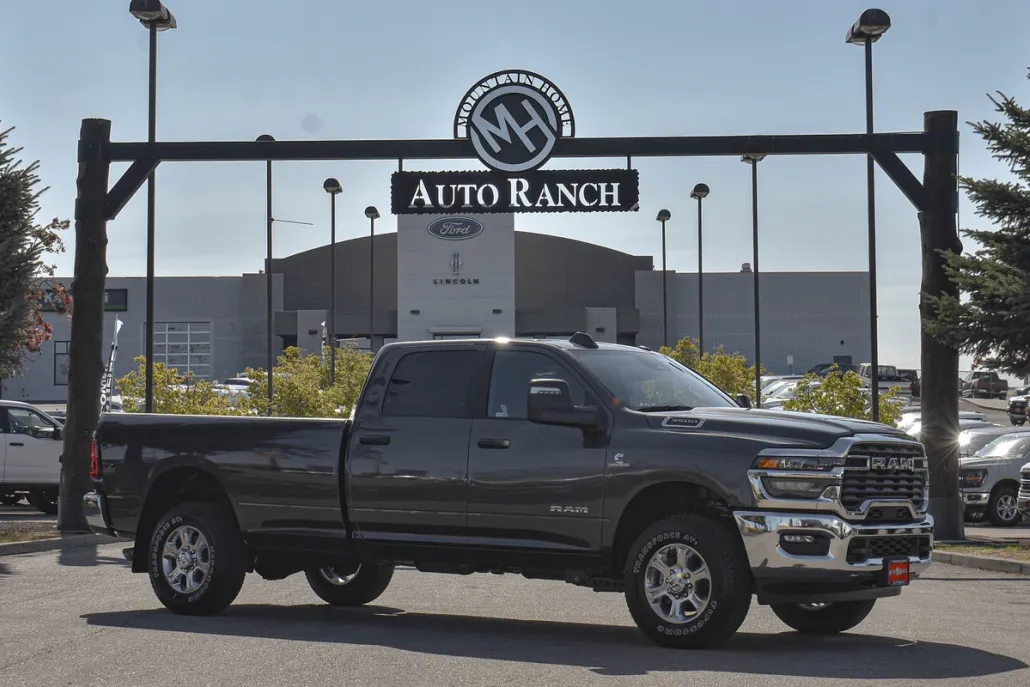 2025 Ram 3500 Big Horn photo 1