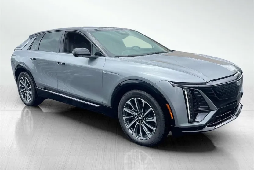2025 Cadillac Lyriq Sport photo 1