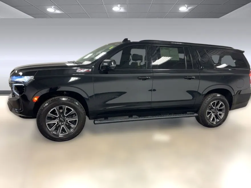 2021 Chevrolet Suburban Z71 photo 1