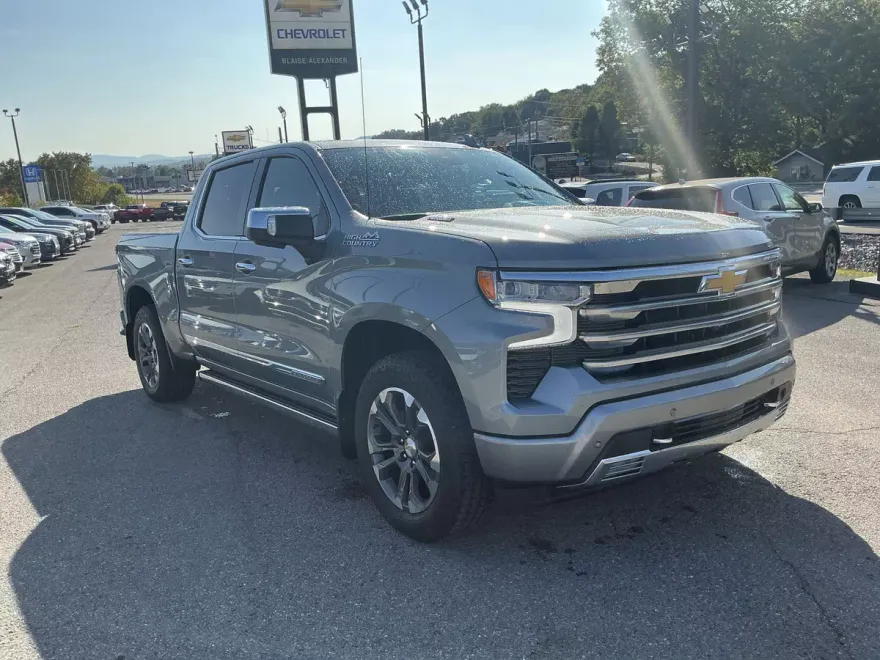 2025 Chevrolet Silverado 1500 High Country photo 1