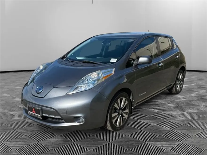 2015 Nissan Leaf SL photo 1