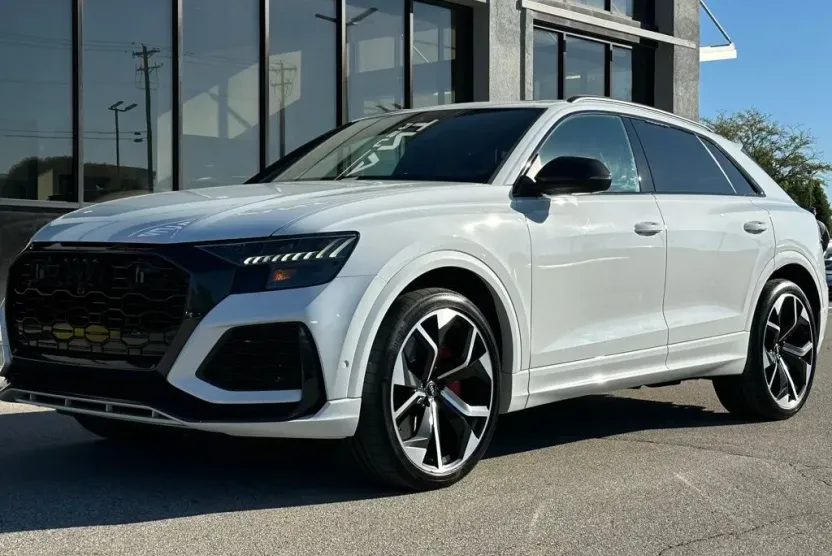 2020 Audi RS Q8 photo 1