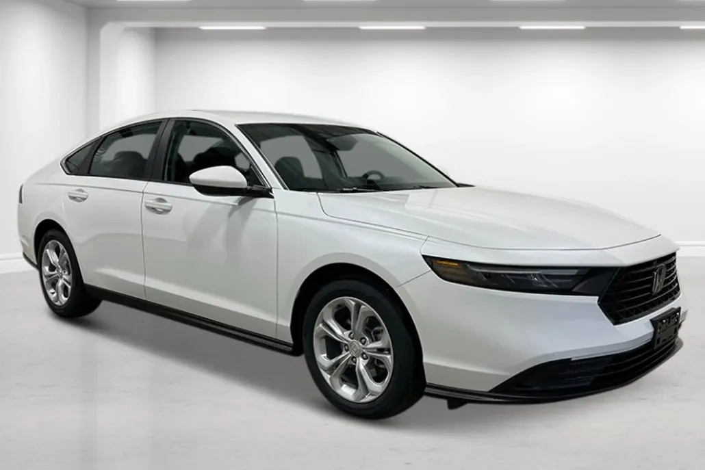 2025 Honda Accord LX photo 1