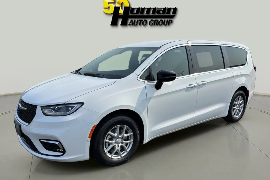 2025 Chrysler Pacifica photo 1