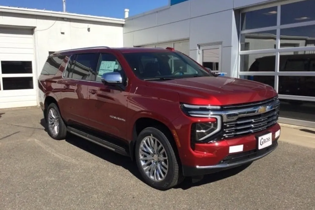 2025 Chevrolet Suburban Premier photo 1