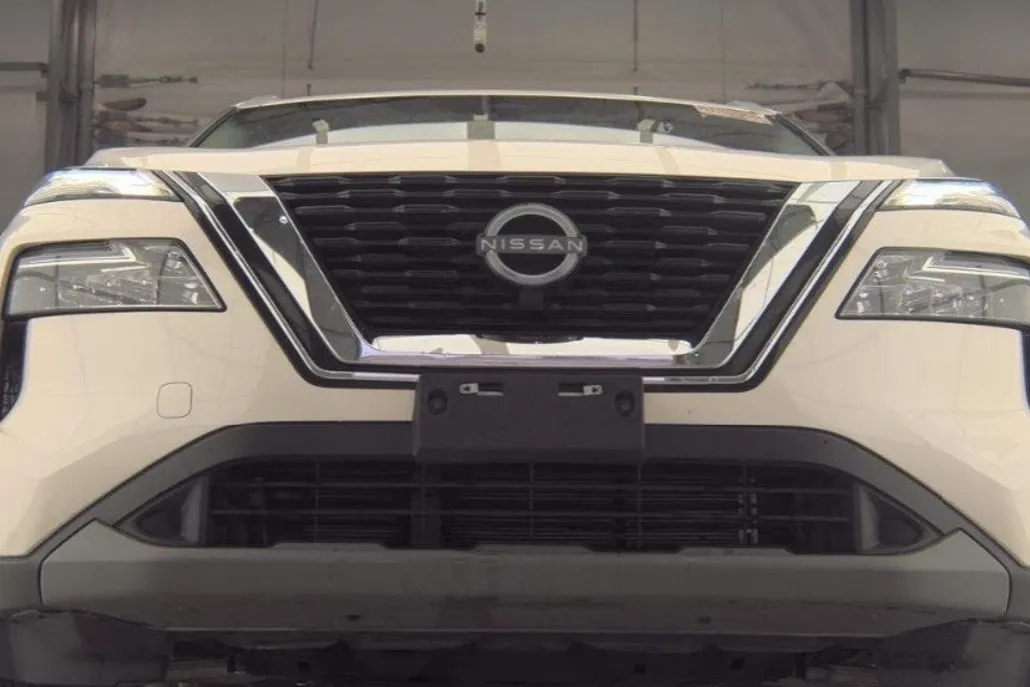 2023 Nissan Rogue SV photo 1