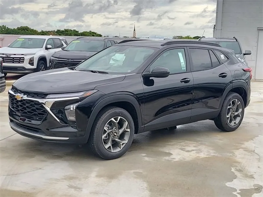 2026 Chevrolet Trax LT photo 1
