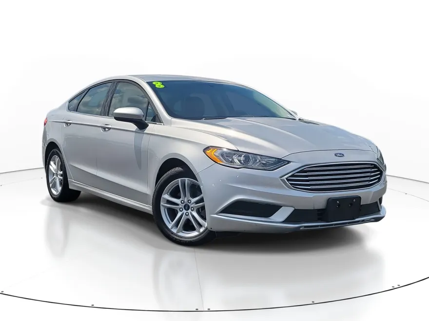 2018 Ford Fusion SE photo 1