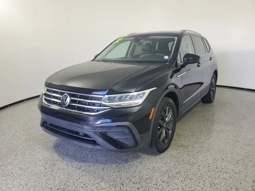 2022 Volkswagen Tiguan SE photo 1